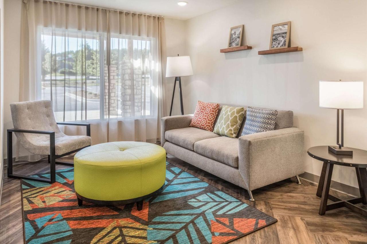 Woodspring Suites Greenville Haywood Mall מראה חיצוני תמונה